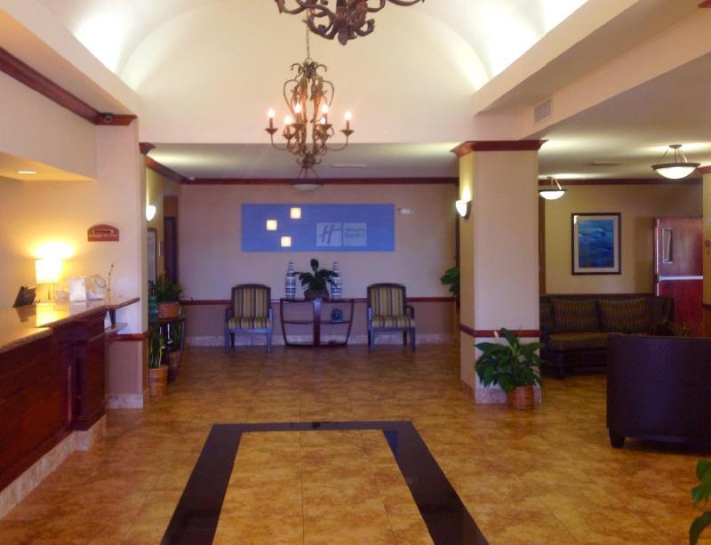 Holiday Inn Express Hotel & Suites Barstow By Ihg Eksteriør billede